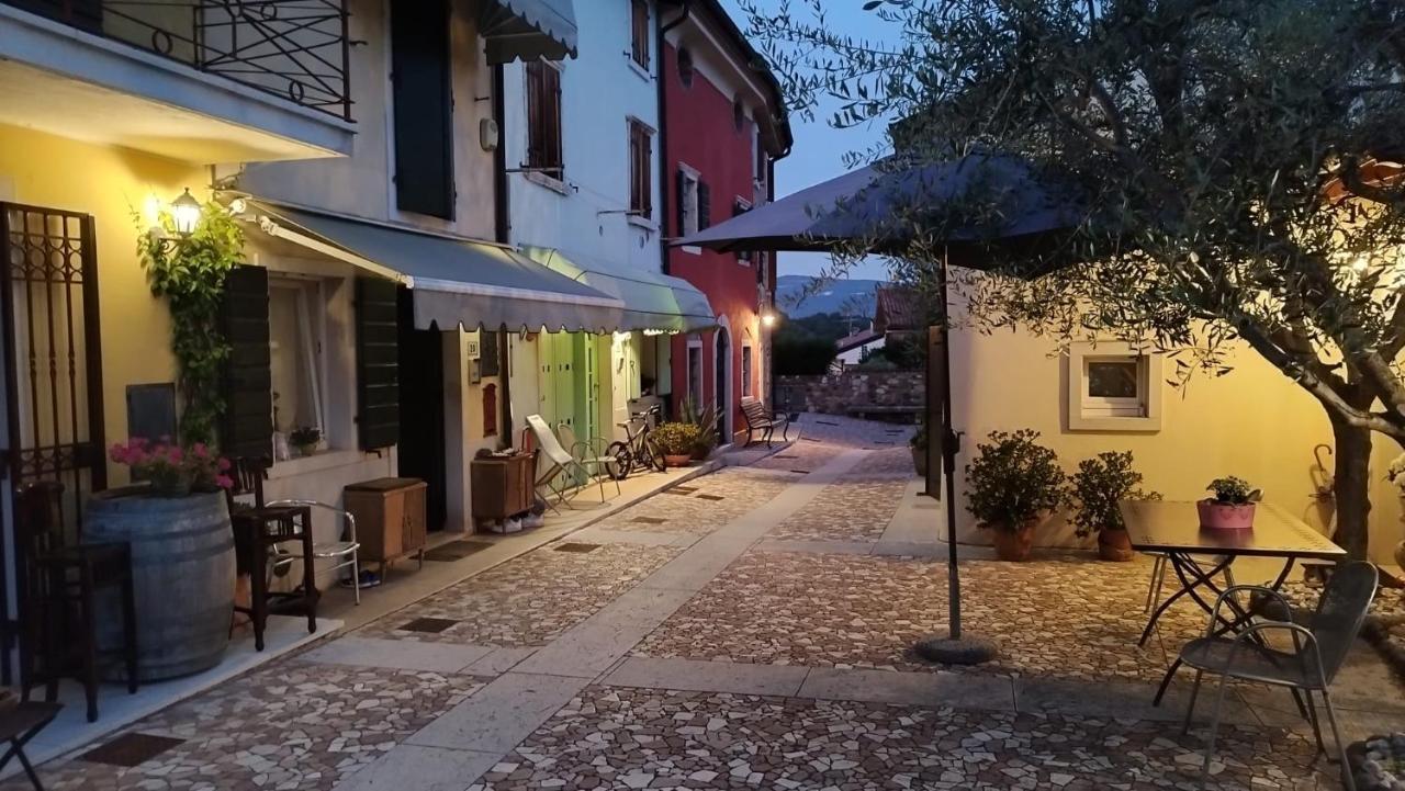 Apartament Residenza Lucrezia Cavaion Veronese Zewnętrze zdjęcie